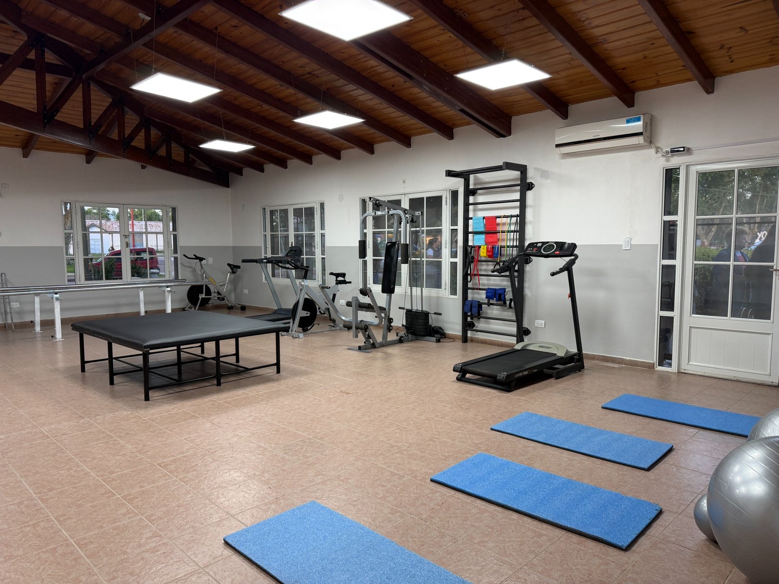Habilitaron un nuevo centro de kinesiología, fisiatría y vacunatorio
